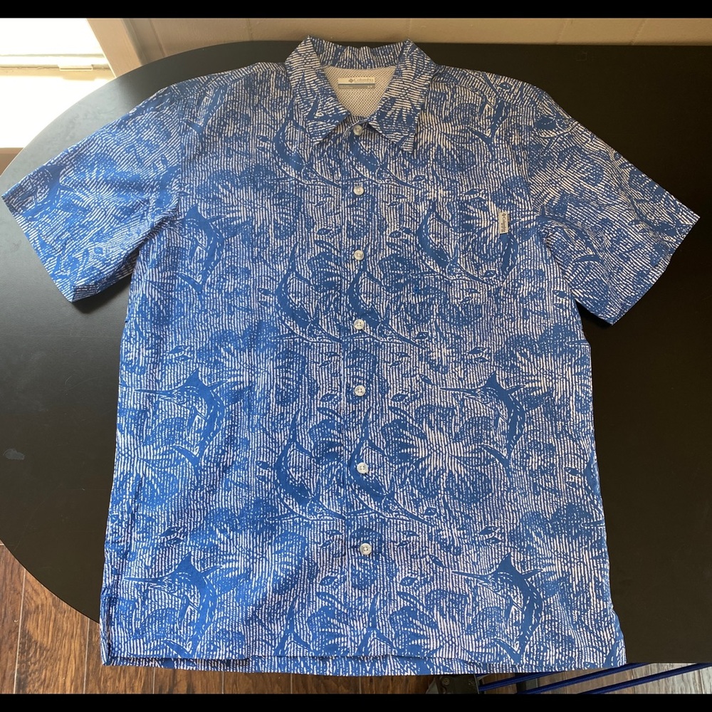 BRAND NEW Never Worn Mens Columbia Fishing Shirt Sz. S
